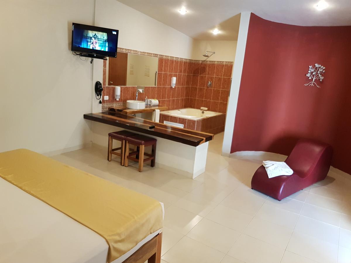Auto Hotel Paraiso Inn Palenque Exteriér fotografie